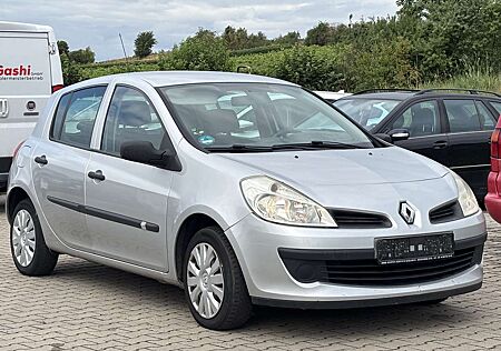 Renault Clio Authentique mit Klimaanlage + elektr. Fensterheber