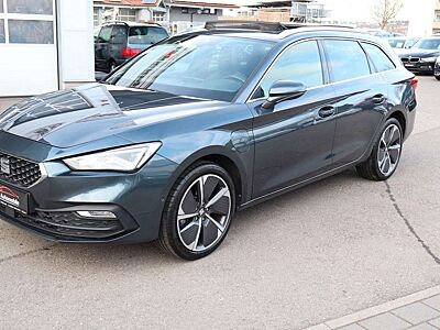 SEAT Leon 1.4 e-HYBRID Xcellence DSG Kamera_Pano_LED