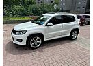 VW Tiguan Volkswagen 2.0 TDI DPF 4Motion BlueMotion Techn. DSG Sport &