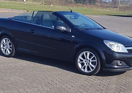 Opel Astra Twin Top Cosmo