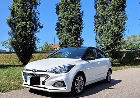 Hyundai i20 blue 1.2 YES!+ YES! PLUS