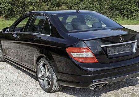 Mercedes-Benz C 63 AMG auto