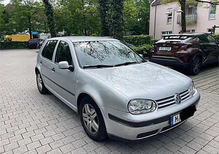VW Golf Volkswagen 4 1.6 SR AHK Klima Automatik