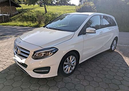 Mercedes-Benz B 200 (CDI) d 7G-DCT Style AHK Navi LED SHZ 2.Hand
