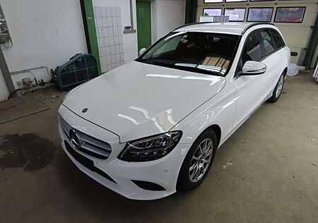 Mercedes-Benz C 220 d T-Modell Navi/LED/Smartphone/AHK/Kamera