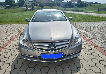 Mercedes-Benz E 200 Coupe BlueEFFICIENCY Avantgarde