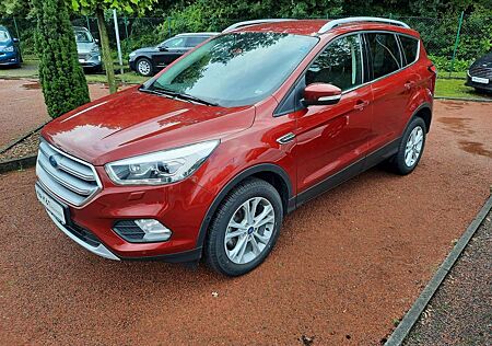 Ford Kuga 1,5 Eco Titan Xenon+CAM+NAVI+PDC+Winter+Pak