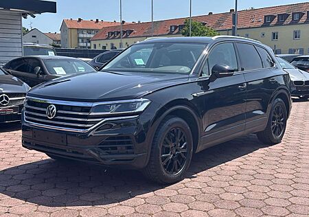 VW Touareg Volkswagen 4Motion ACC AHK LED LEDER NAVI RFKA TWA