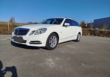 Mercedes-Benz E 200 T BlueEFFICIENCY 7G-TRONIC Avantgarde