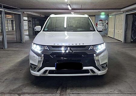 Mitsubishi Outlander 2.4 4WD Plug-In Hybrid Diamant+