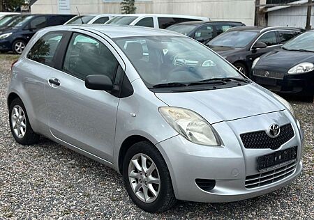 Toyota Yaris Luna TÜV NEU/8 FACH BEREIFT/