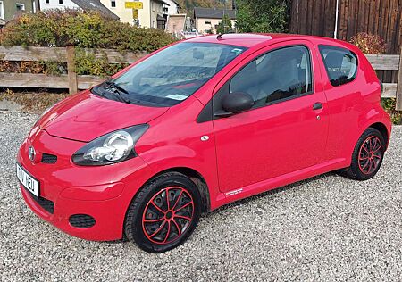 Toyota Aygo Basis*Service Tüv neu!87TKM1.Hand!