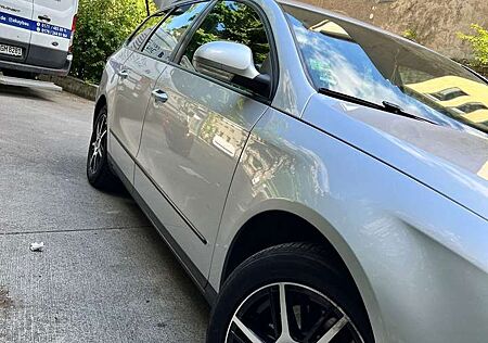 VW Passat Volkswagen 2.0 TDI DPF DSG Highline