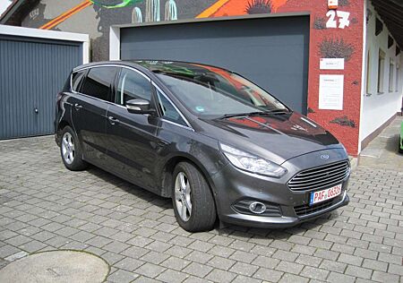 Ford S-Max | | Titanium | 7-Sitzer | 241 PS |