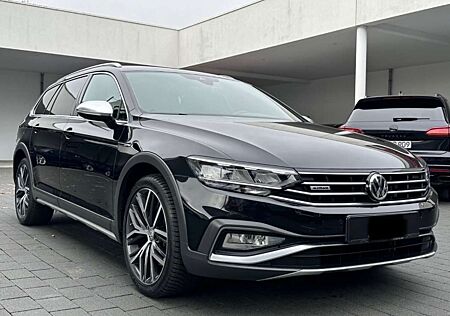 VW Passat Alltrack Volkswagen Passat Variant 2.0 TDI SCR 4Motion DSGAlltrack