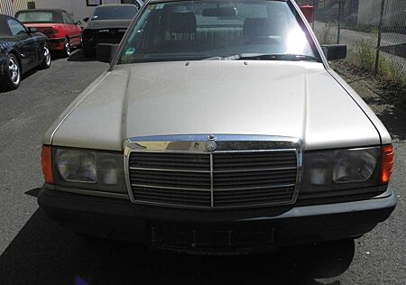 Mercedes-Benz 190 E