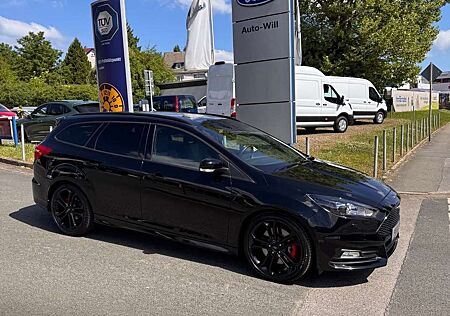 Ford Focus ST TURNIER *XENON* SONY-SOUND*RECARO*