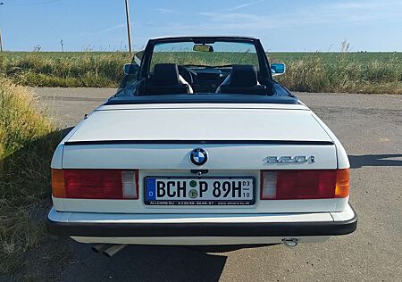 BMW 320i 320