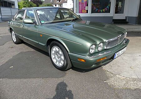 Jaguar Sovereign XJ 4.0