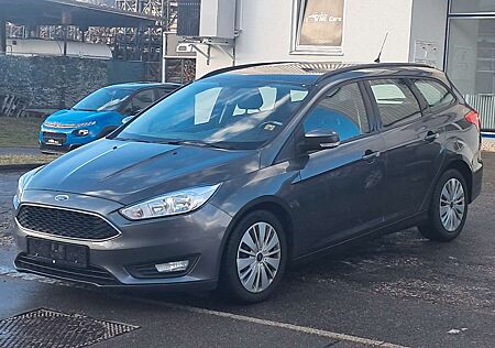 Ford Focus Turnier 1.5 EcoBoost Business *Navi/SHZ/LH