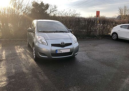 Toyota Yaris 1.0 VVT-i Cool