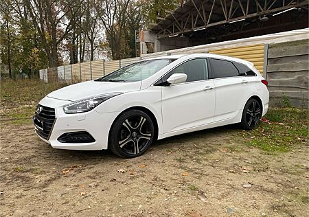 Hyundai i40 Kombi 2.0 Automatik Style