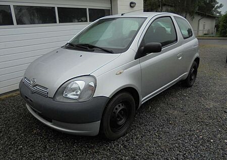 Toyota Yaris 1.0 linea sol