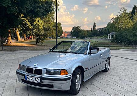 BMW 320i 320
