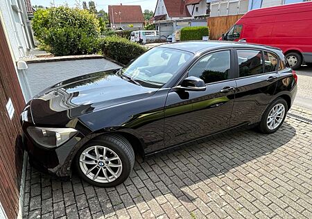 BMW 114i 114 scheckheftgepflegt, unfallfrei, Klima, USB