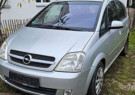 Opel Meriva 1.6 (Essentia)