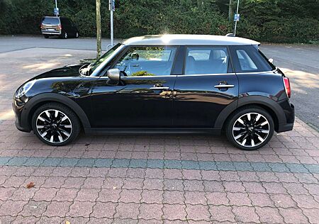 Mini Cooper 5-TÜRER Classic Trim