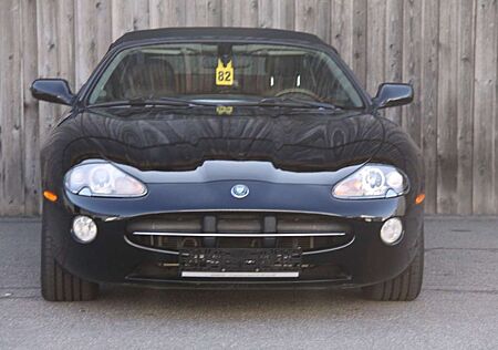 Jaguar XK8 Cabriolet 2 Jahre Garantie