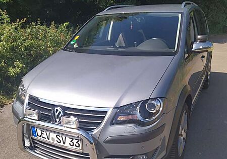 VW Touran Volkswagen 1.9 TDI DPF Cross 7 Sitzer.