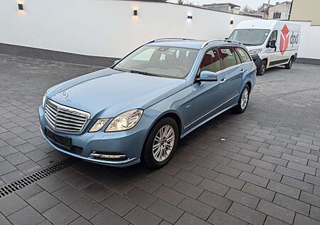 Mercedes-Benz E 220 T-Modell CDI BlueEfficiency