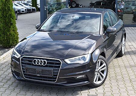Audi A3 Limousine attraction quattro Navi3D~Keyless