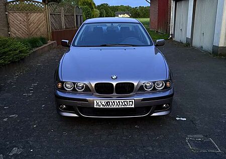 BMW 523 i *TÜV 04/27 u. SERVICE NEU* /M-Paket/Individual