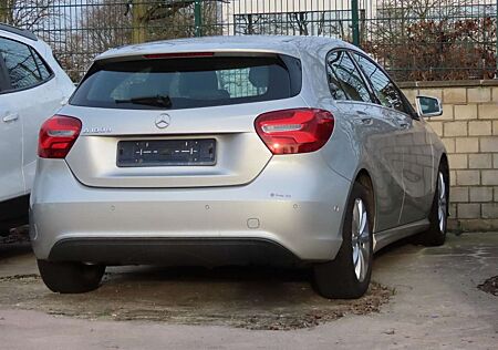 Mercedes-Benz A 180 d BlueEFFICIENCY Edition Style