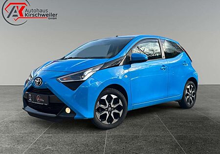 Toyota Aygo (X) x-play Team Deutschland