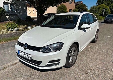 VW Golf Volkswagen VII Variant Comfortline 1.6 TDI DSG SHZ Nav