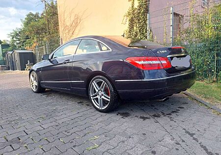 Mercedes-Benz E 250 CGI Coupe Automatik Avantgarde