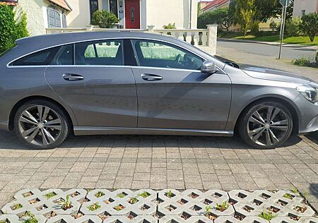 Mercedes-Benz CLA 200 CLA Shooting Brake 200 d 4Matic 7G-DCT AMG Line