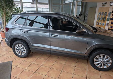 Skoda Karoq PANO / DSG / LED / AHK / ACC / el. Heckklappe