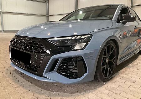 Audi RS3 TFSI Limousine quattro S tronic