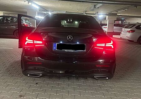 Mercedes-Benz A 180 d 8G-DCT AMG Line