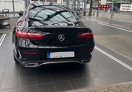 Mercedes-Benz E 300 Coupe 7G-TRONIC