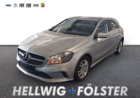 Mercedes-Benz A 200 D Navi SHZ Parklenkass. Berganfahrass. El. Parkbre