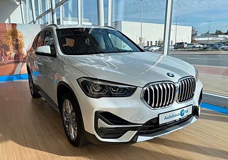 BMW X1 sDrive18i xLine Leder Panorama Kamera DAB LED