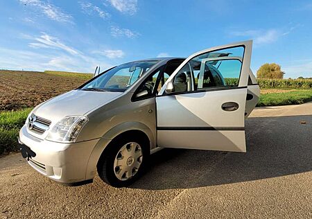 Opel Meriva 1.6 16V (Essentia)
