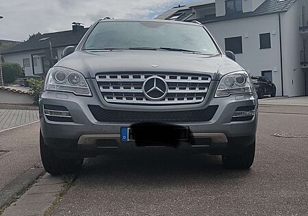 Mercedes-Benz ML 300 CDI 4Matic 7G-TRONIC DPFBlueEFFICIENCY