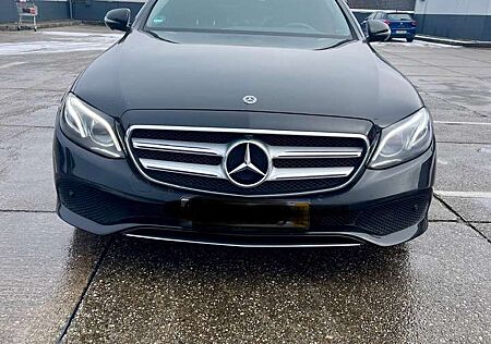 Mercedes-Benz E 220 d 9G-TRONIC Avantgarde Kamera Widescreen Distronic